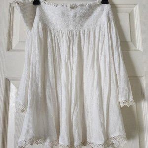 Tramp Off The Shoulders Ivory Top Sz M NWT